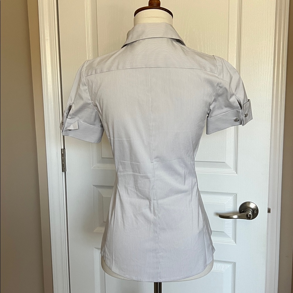 Ann Taylor striped short sleeve blouse shirt 00P - Picture 2 of 4